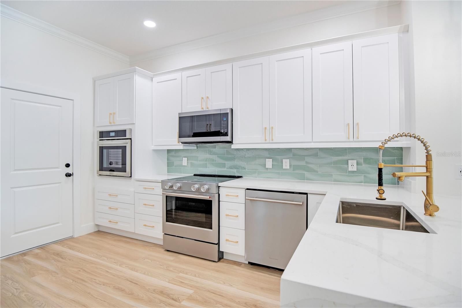 136 E ESTHER ST #B, ORLANDO, FL, 32806
