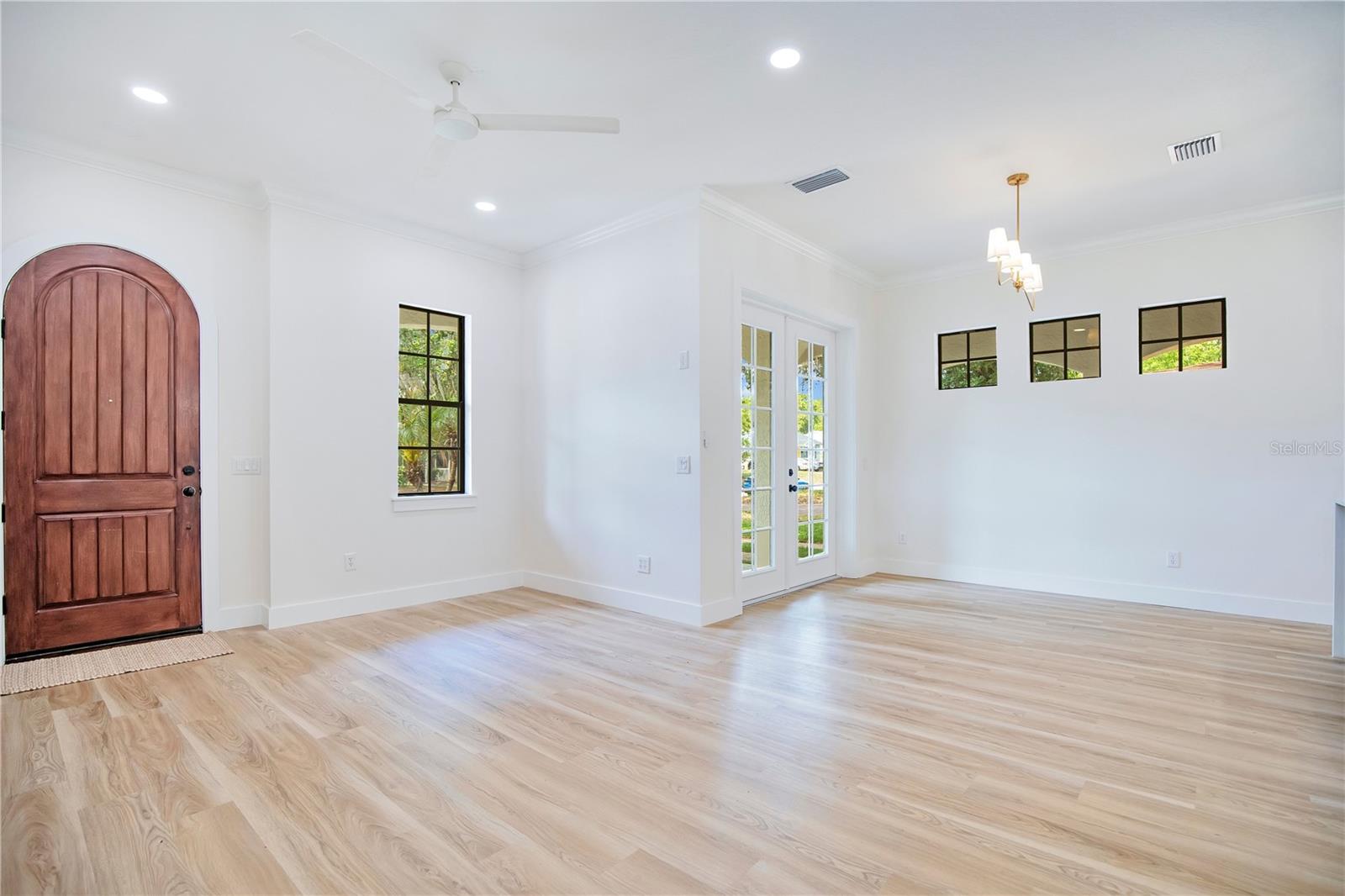 136 E ESTHER ST #B, ORLANDO, FL, 32806