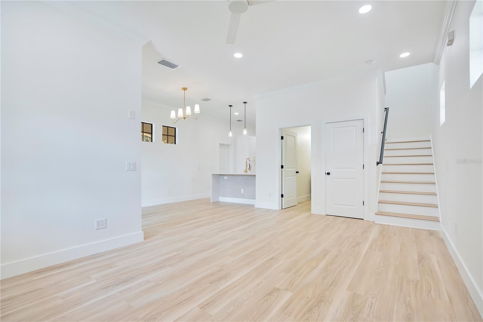 136 E ESTHER ST #B, ORLANDO, FL, 32806