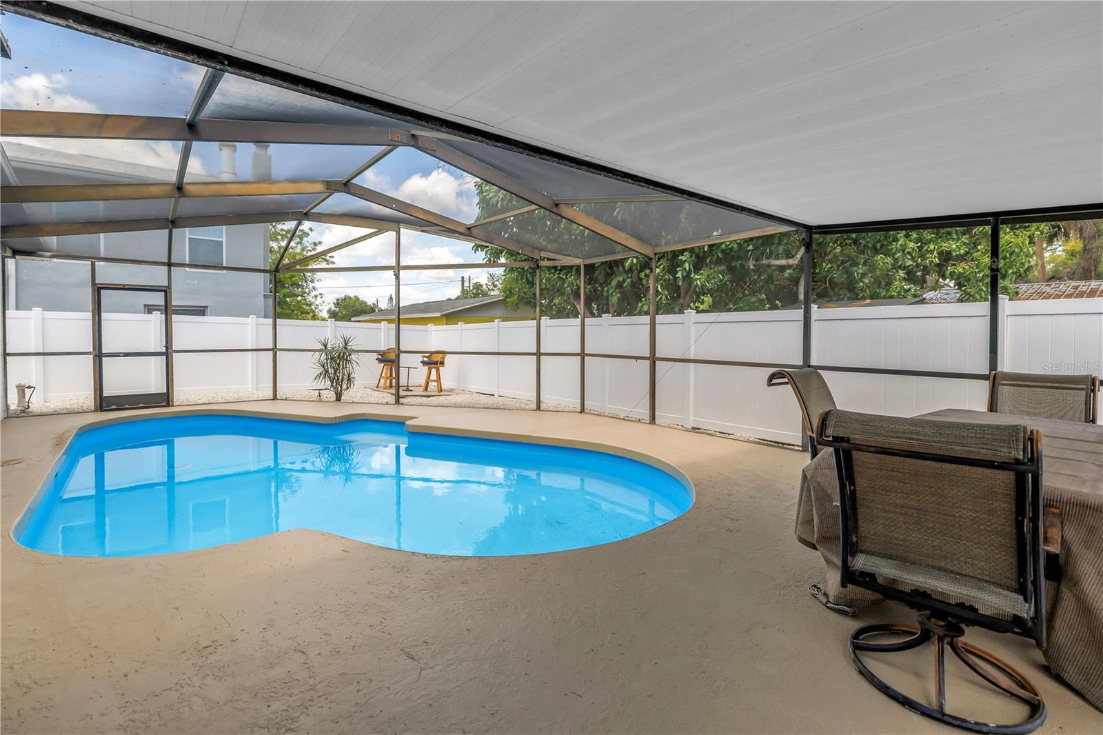 8607 MAY CIR, TAMPA, FL, 33614