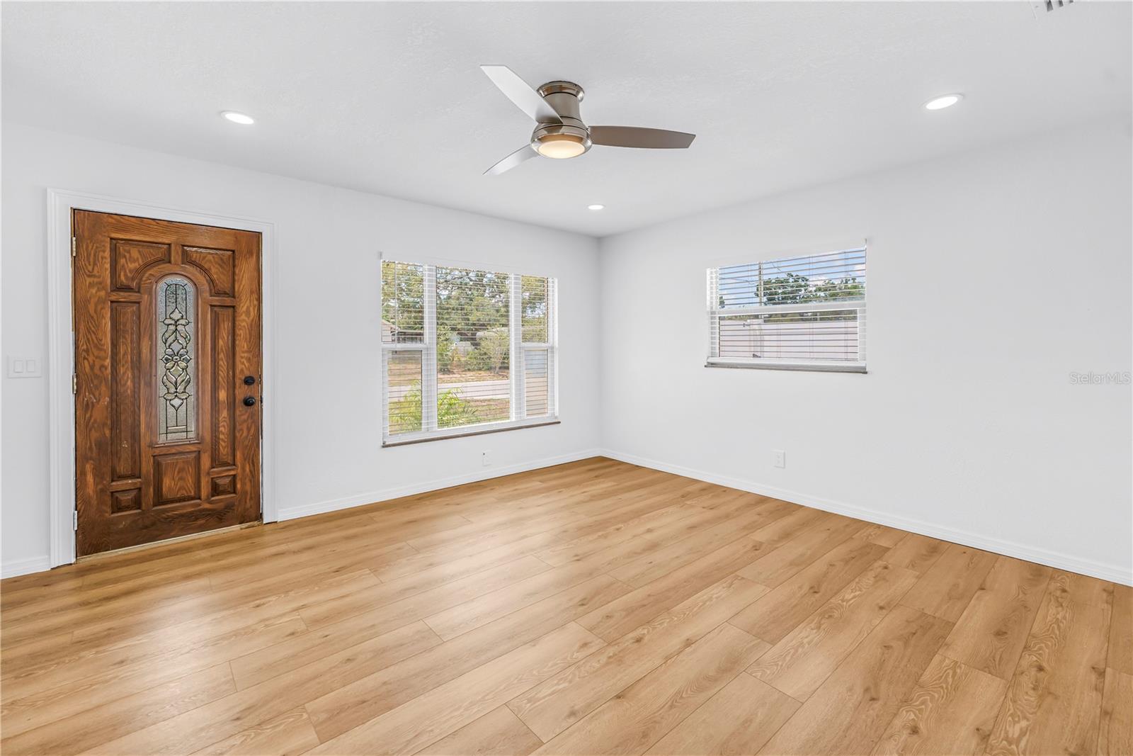 8607 MAY CIR, TAMPA, FL, 33614