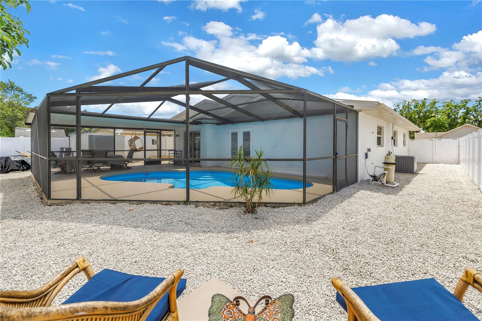 8607 MAY CIR, TAMPA, FL, 33614