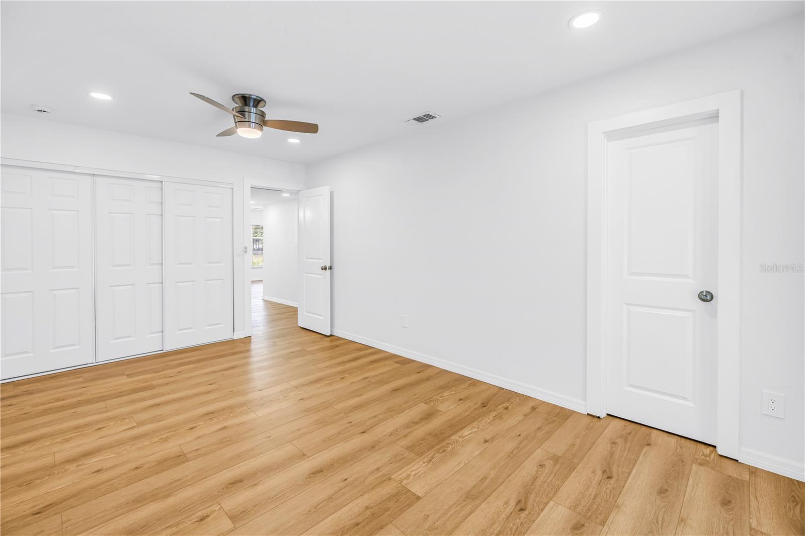8607 MAY CIR, TAMPA, FL, 33614