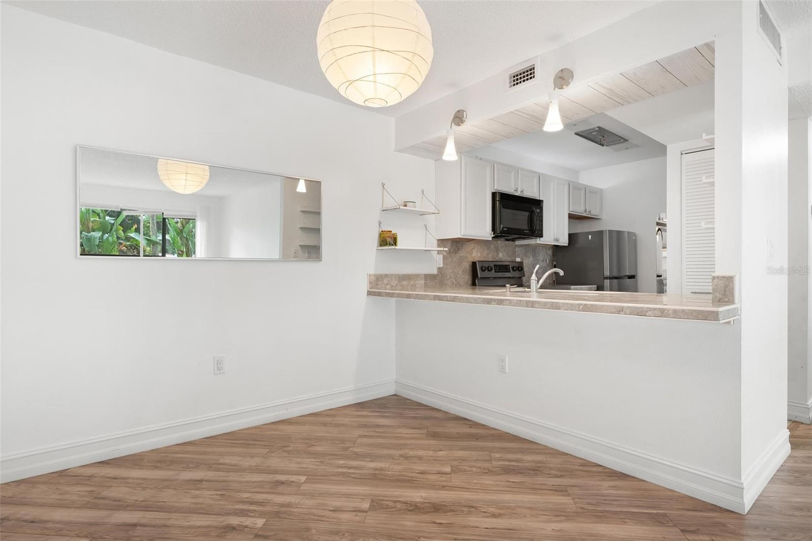 3223 BENEVA RD #101, SARASOTA, FL, 34232