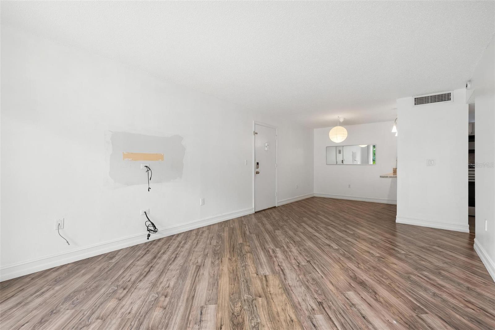 3223 BENEVA RD #101, SARASOTA, FL, 34232