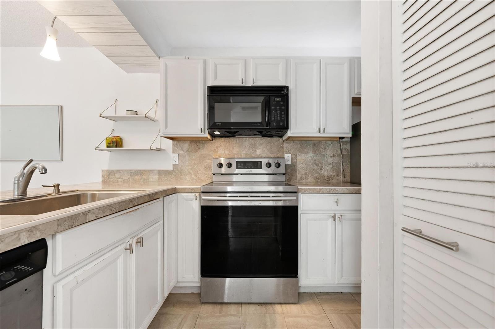 3223 BENEVA RD #101, SARASOTA, FL, 34232
