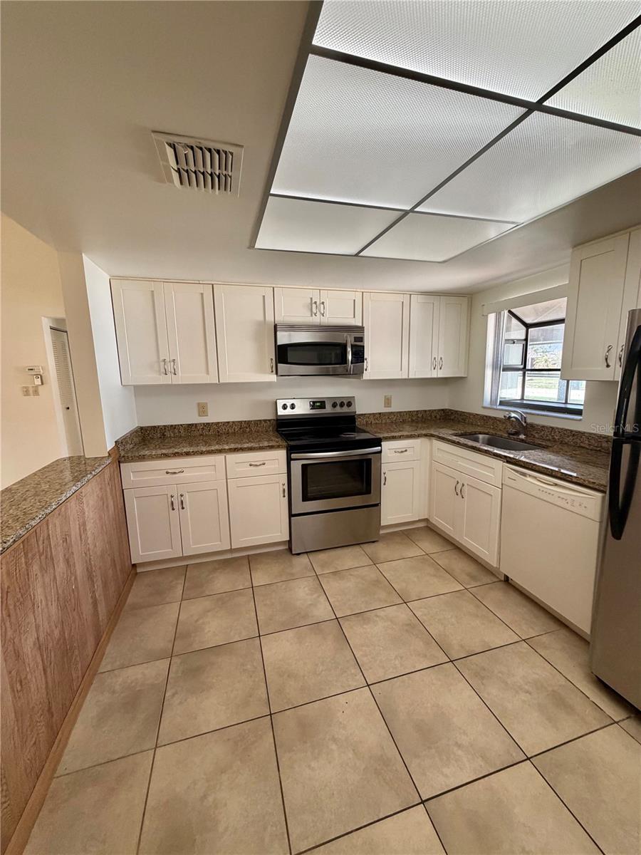 5120 LAZY LAKE CIR, ORLANDO, FL, 32821
