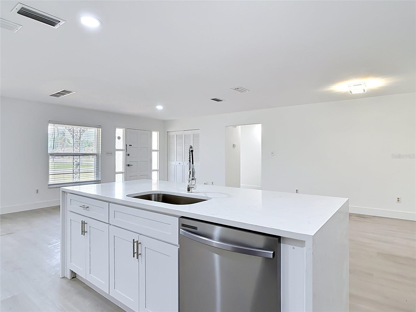 930 TROY DR, DELTONA, FL, 32725