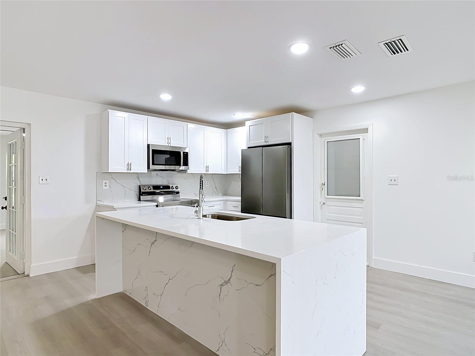 930 TROY DR, DELTONA, FL, 32725
