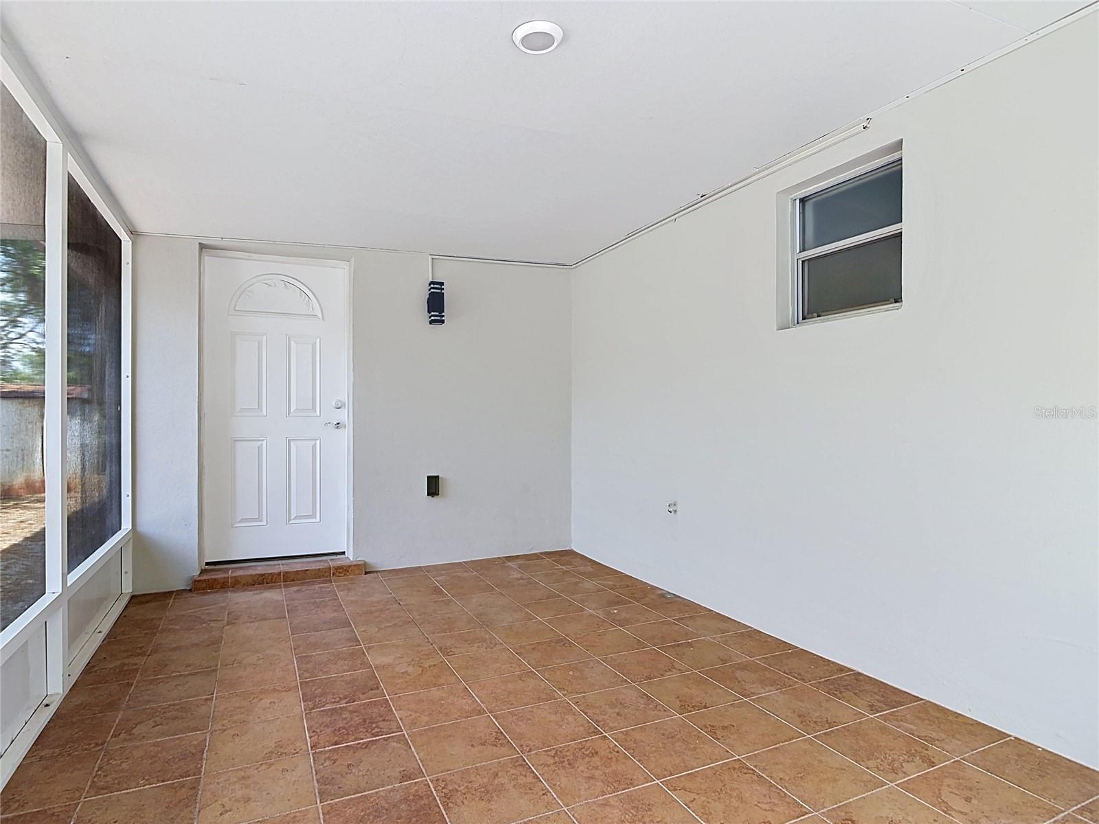 930 TROY DR, DELTONA, FL, 32725