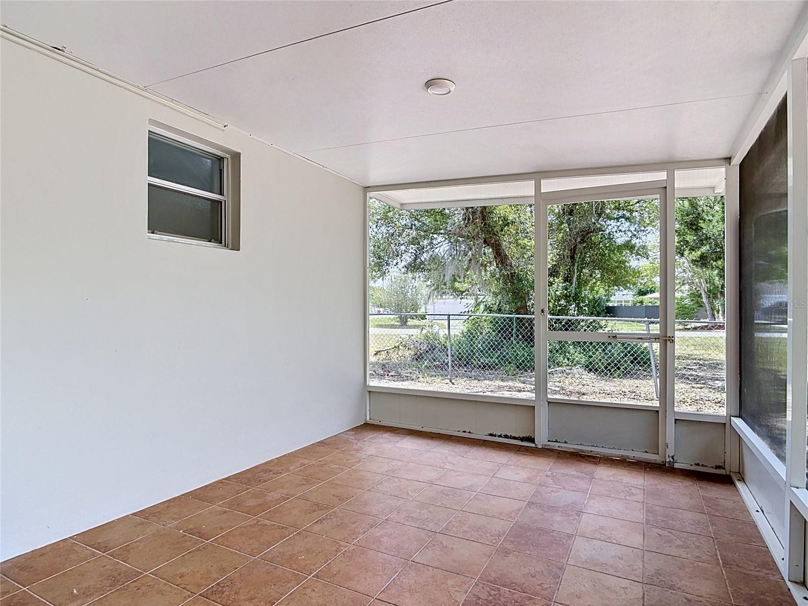 930 TROY DR, DELTONA, FL, 32725