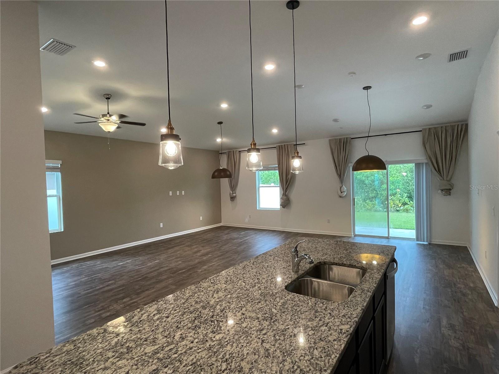 972 OCEAN SPRAY DR, RUSKIN, FL, 33570