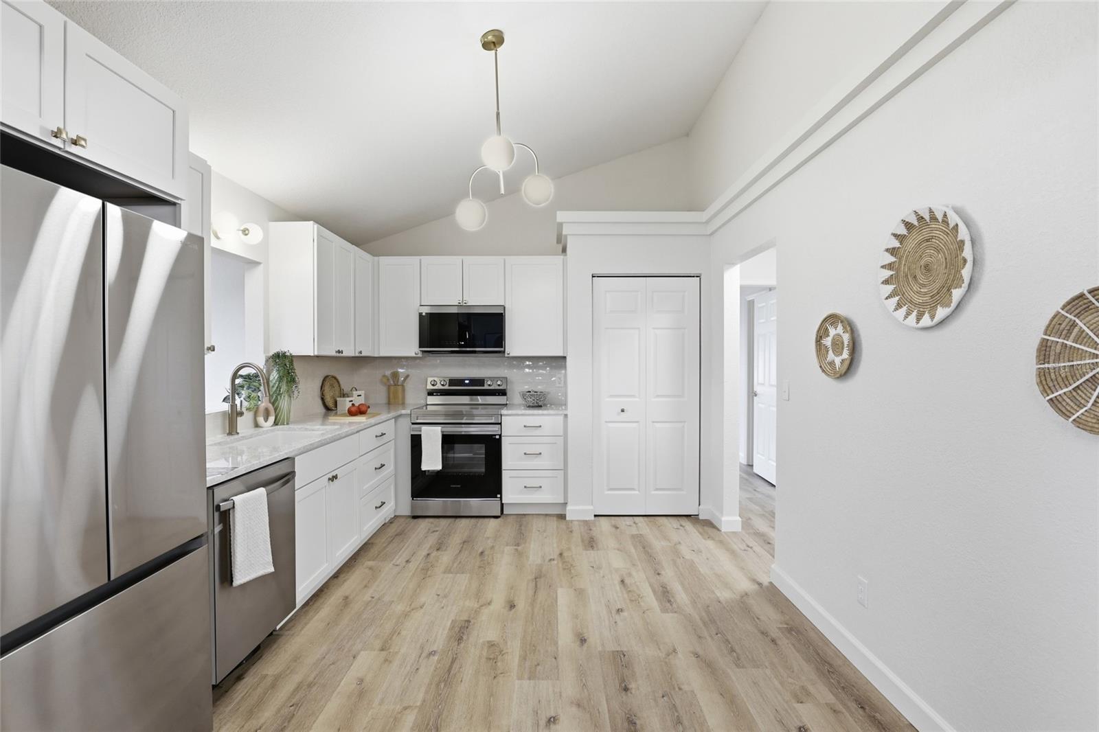 15857 NW 249TH TER, HIGH SPRINGS, FL, 32643