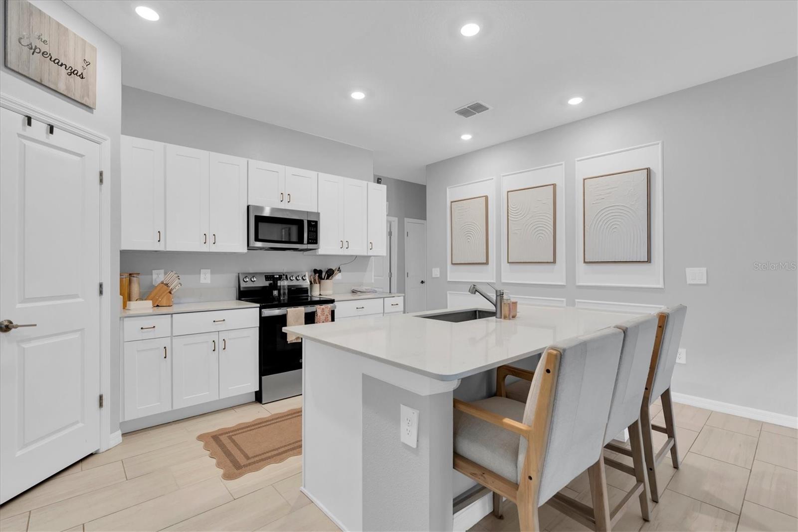 10155 GENTLE RAIN DR, LAND O LAKES, FL, 34638