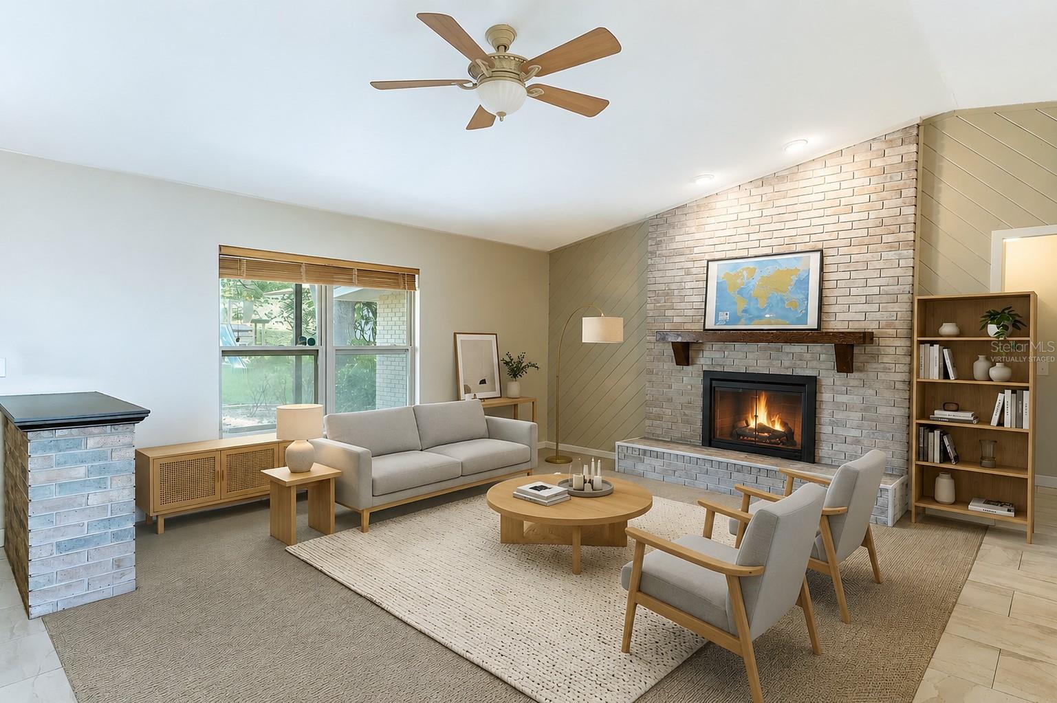 715 S LAKESIDE TER, EAGLE LAKE, FL, 33839