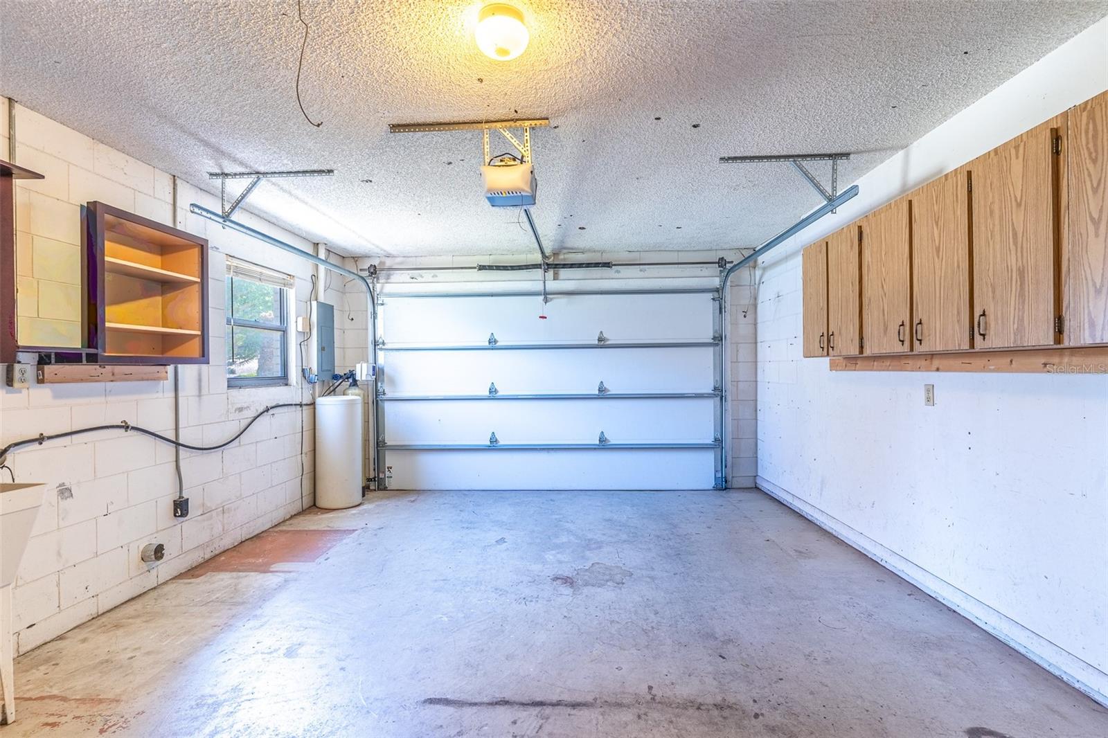 715 S LAKESIDE TER, EAGLE LAKE, FL, 33839