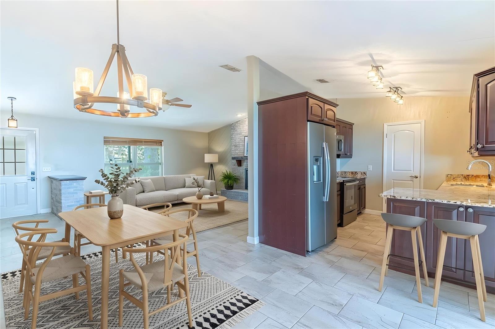 715 S LAKESIDE TER, EAGLE LAKE, FL, 33839