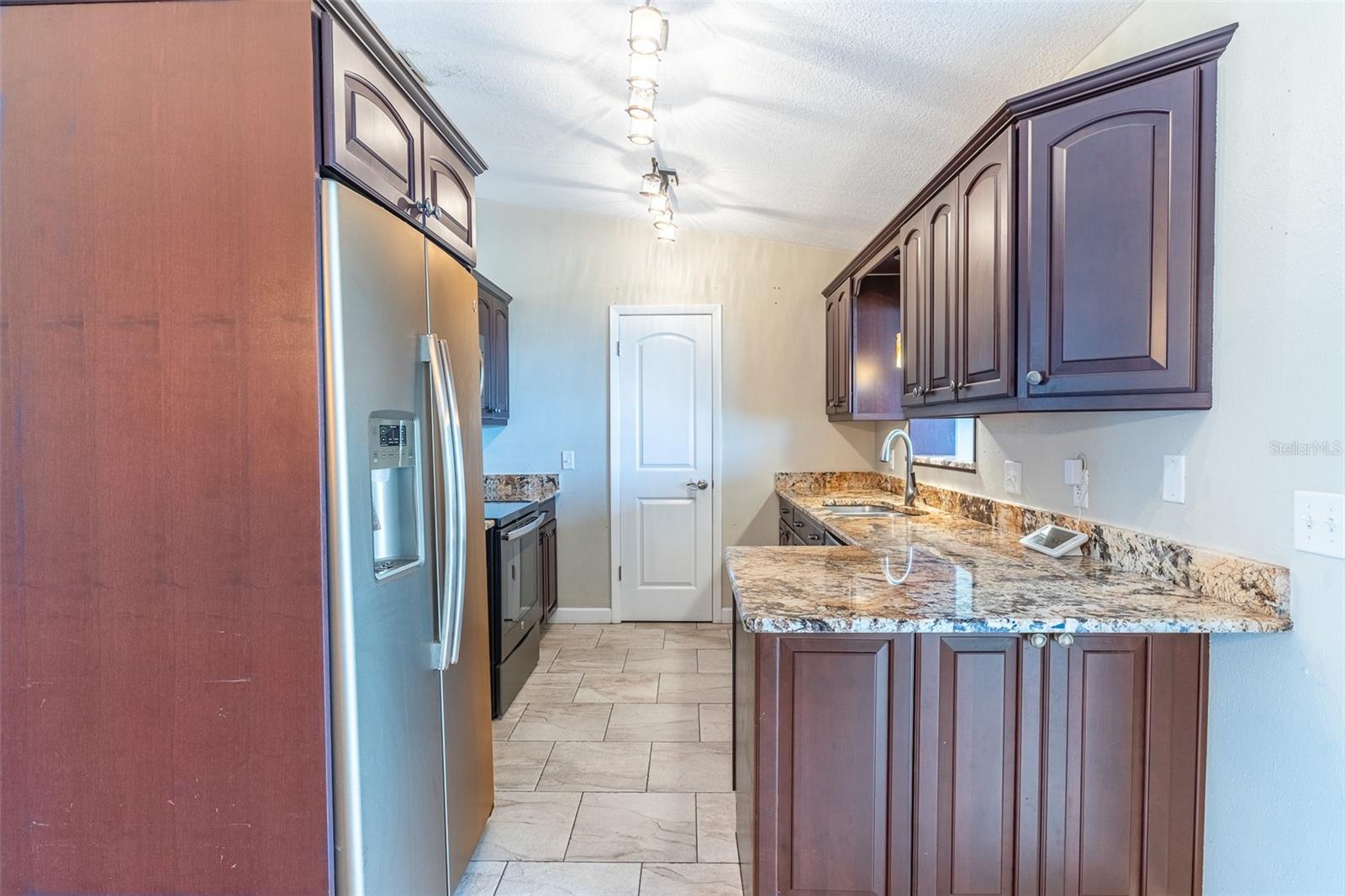 715 S LAKESIDE TER, EAGLE LAKE, FL, 33839