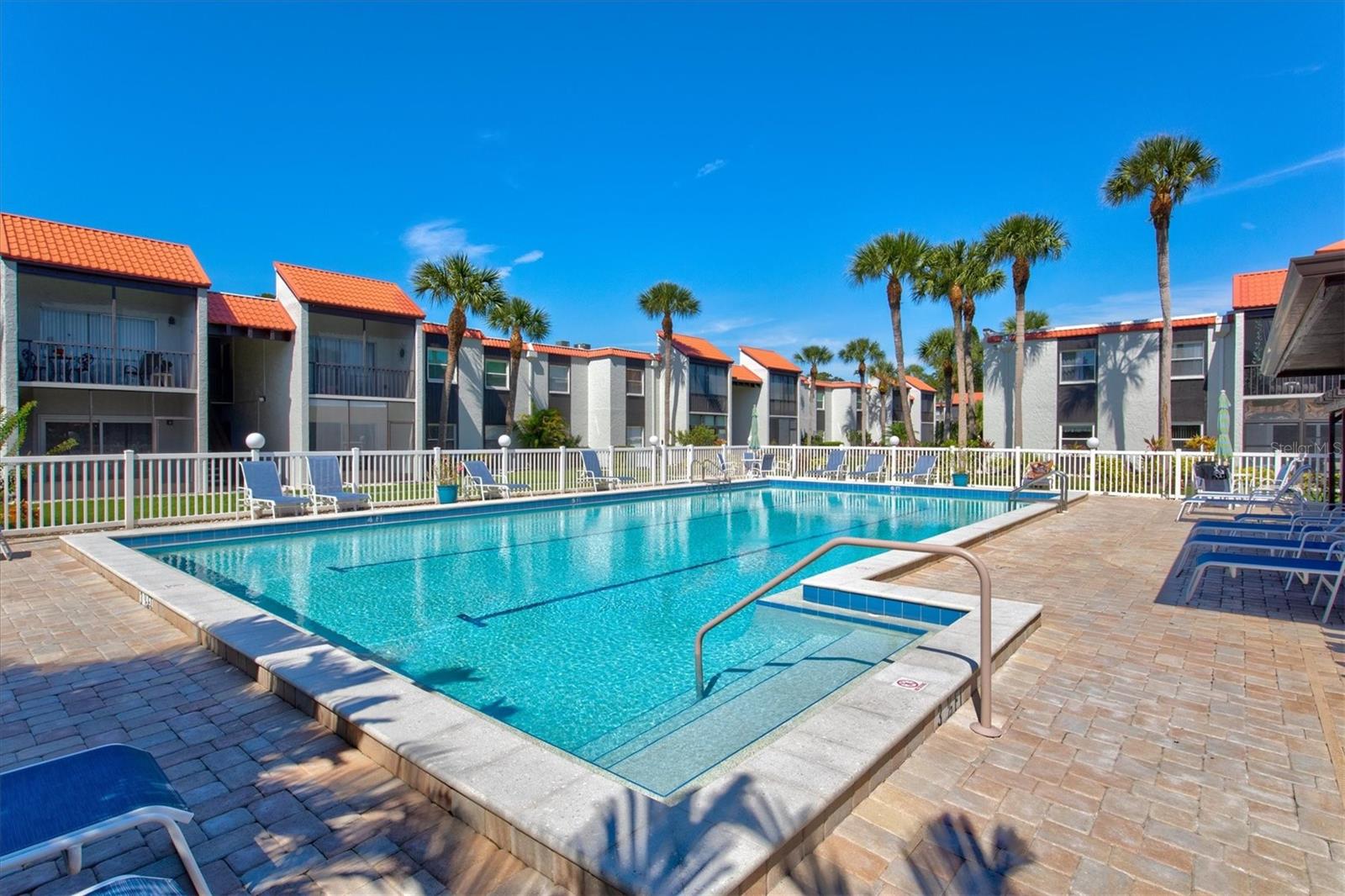 3275 BENEVA RD #104, SARASOTA, FL, 34232