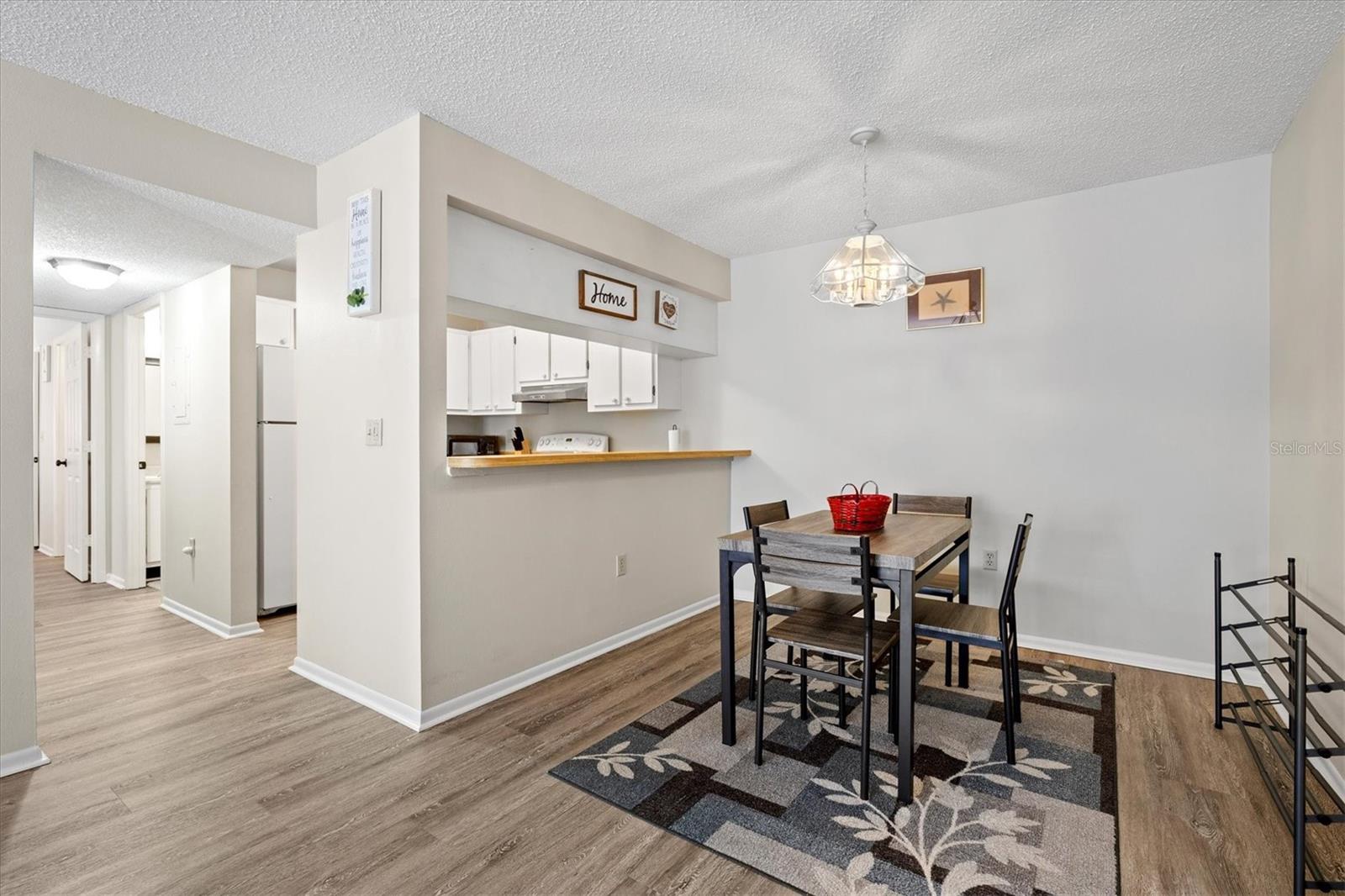 3275 BENEVA RD #104, SARASOTA, FL, 34232