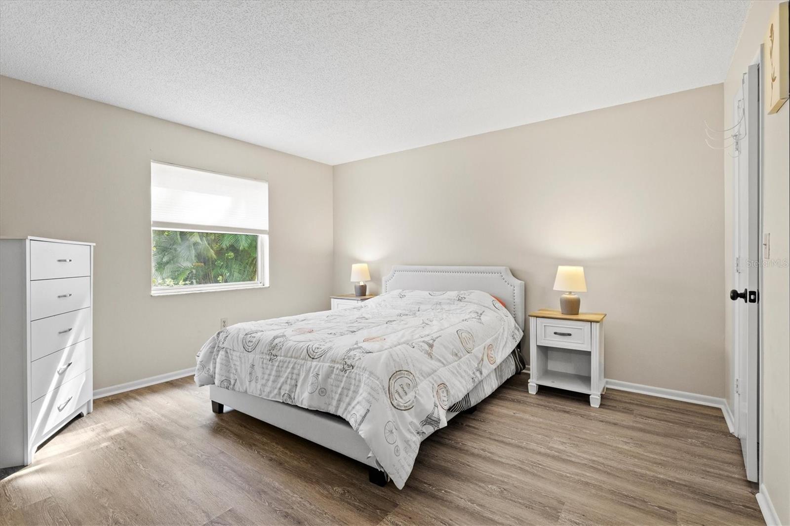 3275 BENEVA RD #104, SARASOTA, FL, 34232