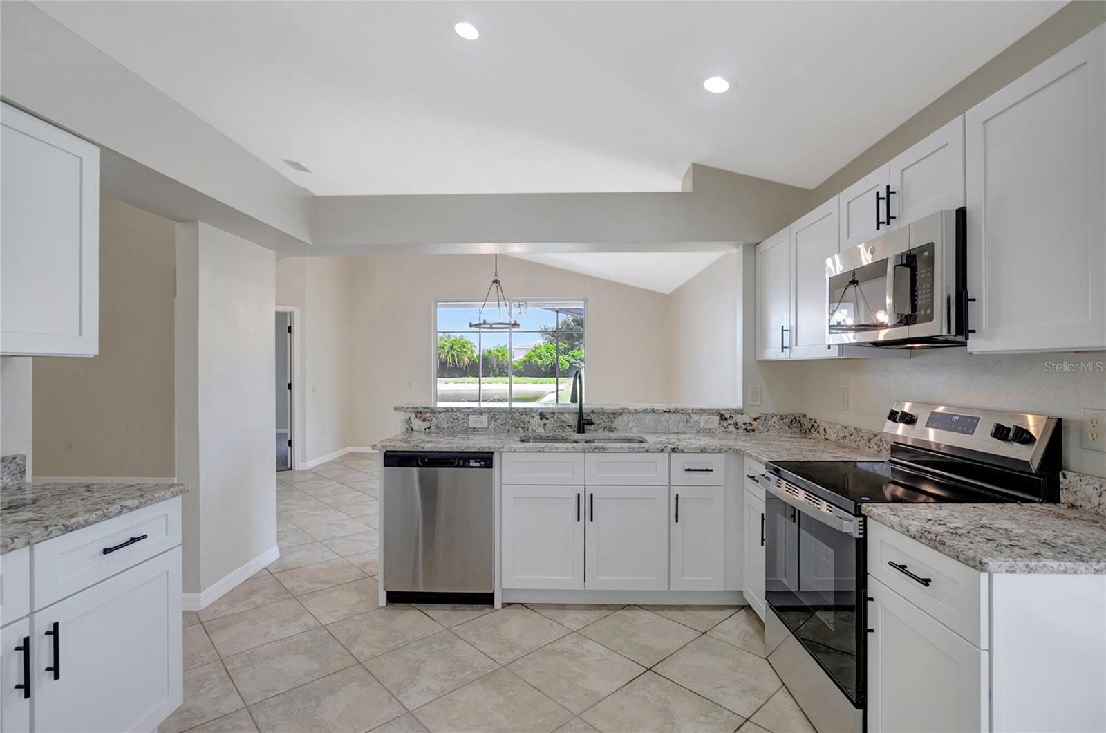 1007 CRISTELLE JEAN DR, RUSKIN, FL, 33570