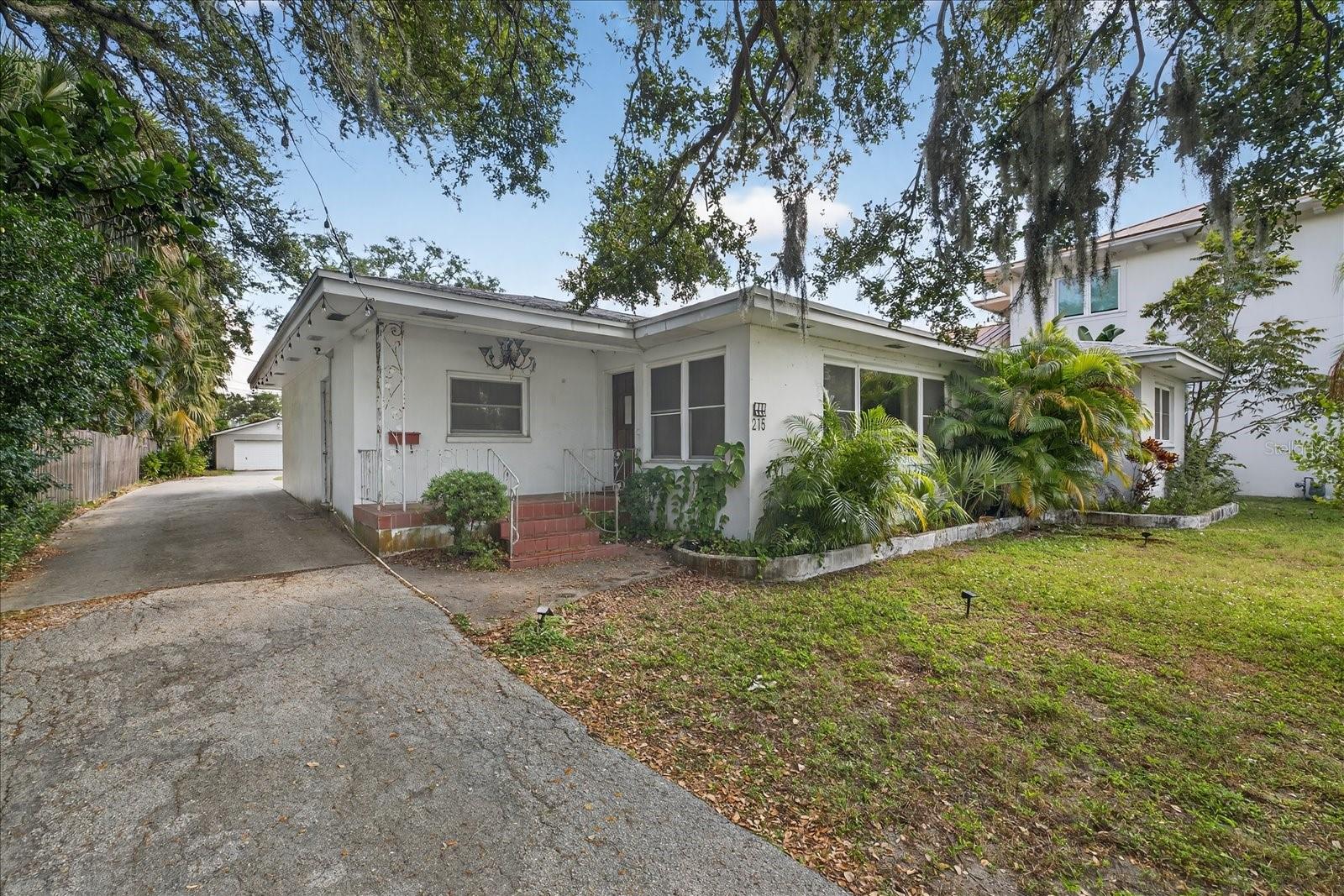 215 EDGEWATER DR, DUNEDIN, FL, 34698