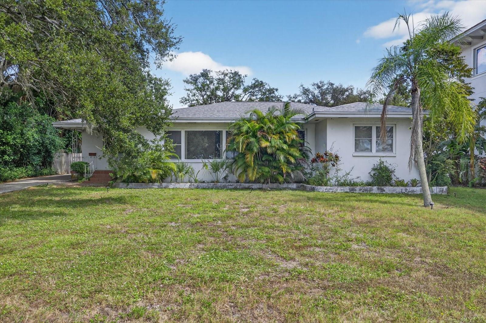 215 EDGEWATER DR, DUNEDIN, FL, 34698