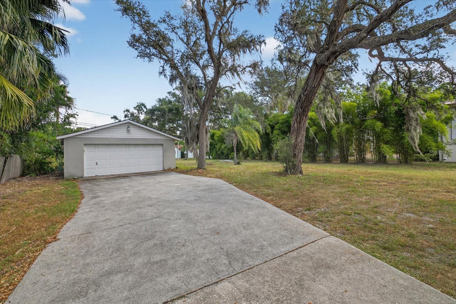 215 EDGEWATER DR, DUNEDIN, FL, 34698