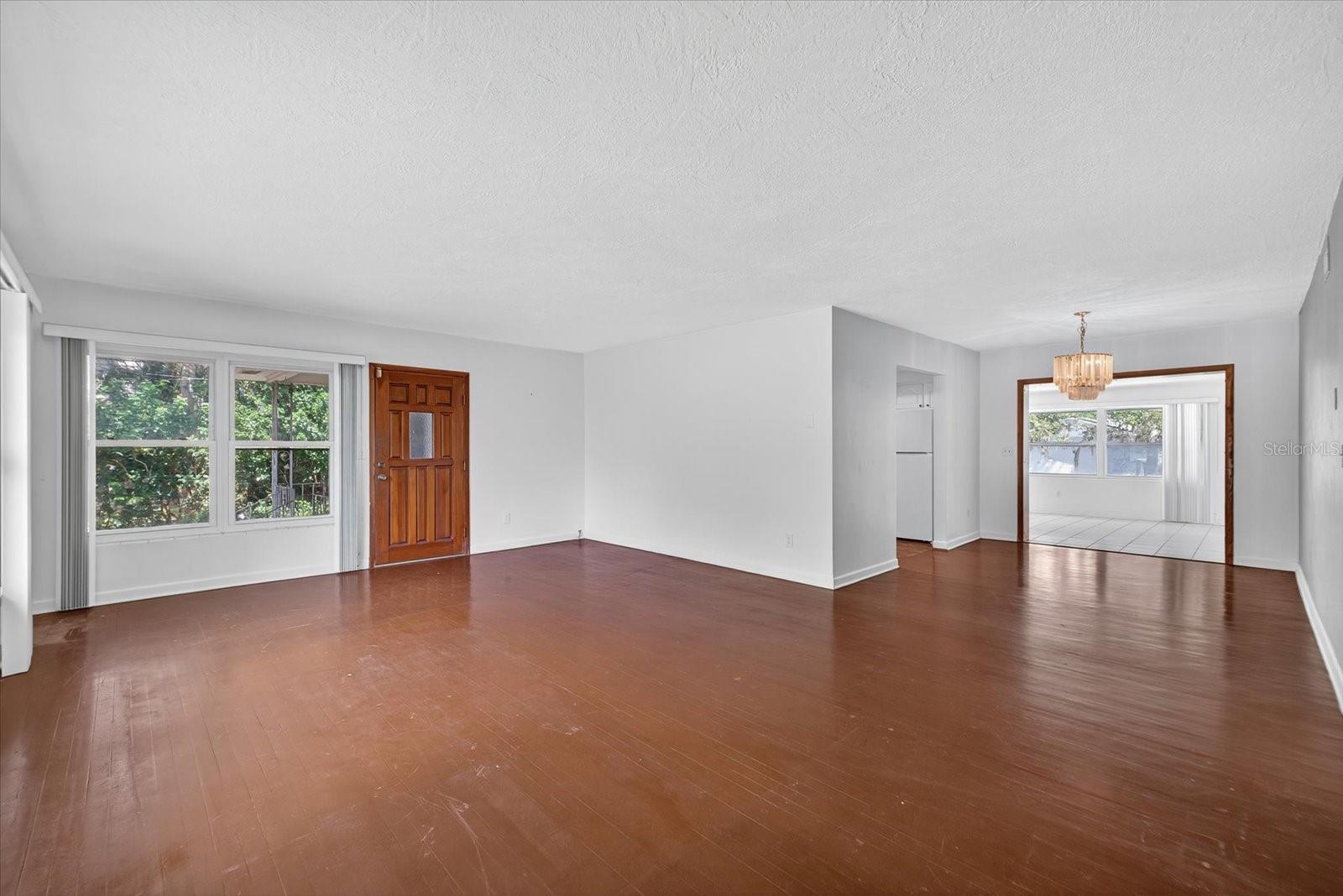 215 EDGEWATER DR, DUNEDIN, FL, 34698