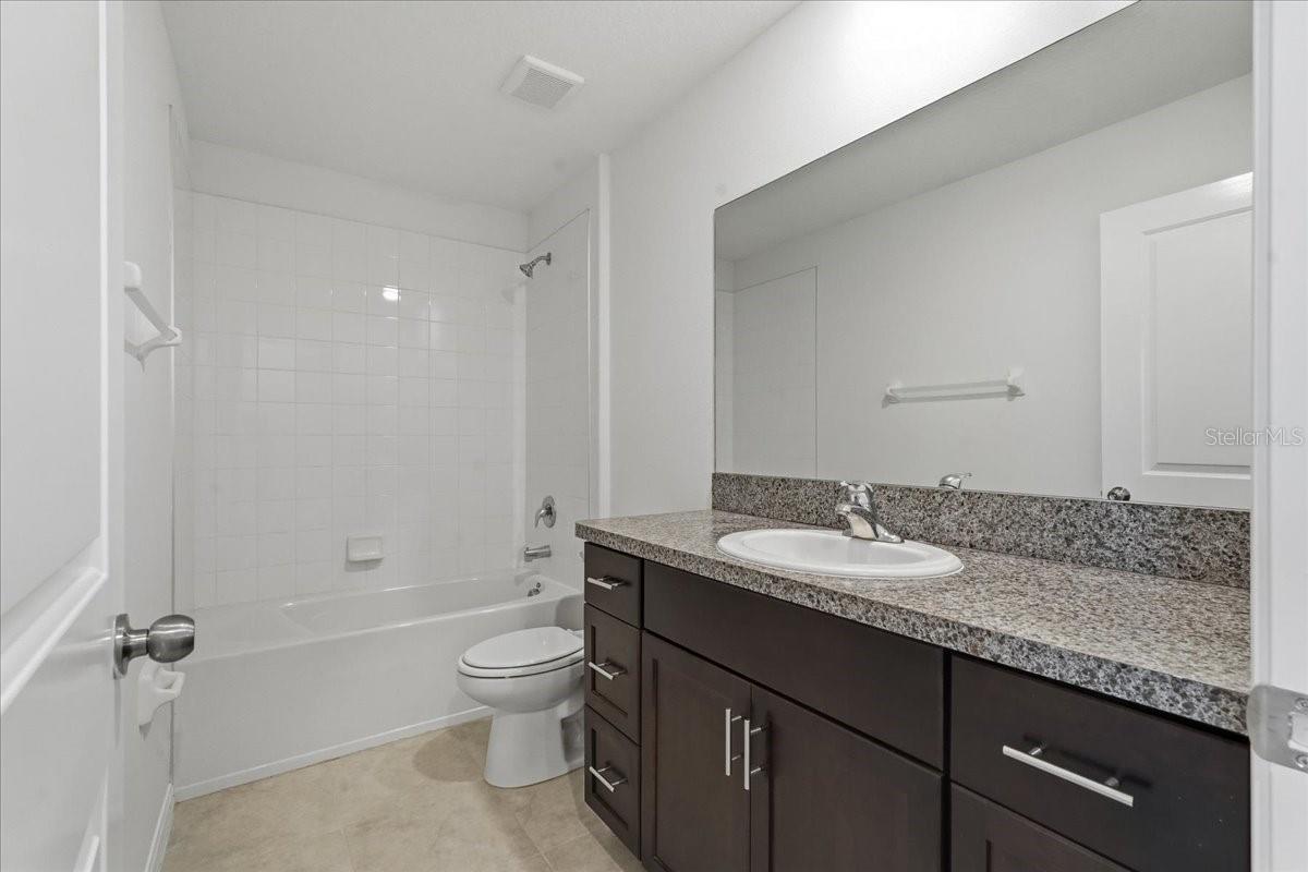 5224 WHITE CHICORY DR, APOLLO BEACH, FL, 33572