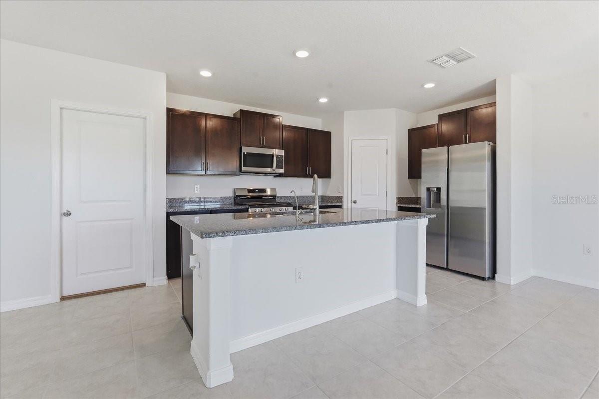 5224 WHITE CHICORY DR, APOLLO BEACH, FL, 33572