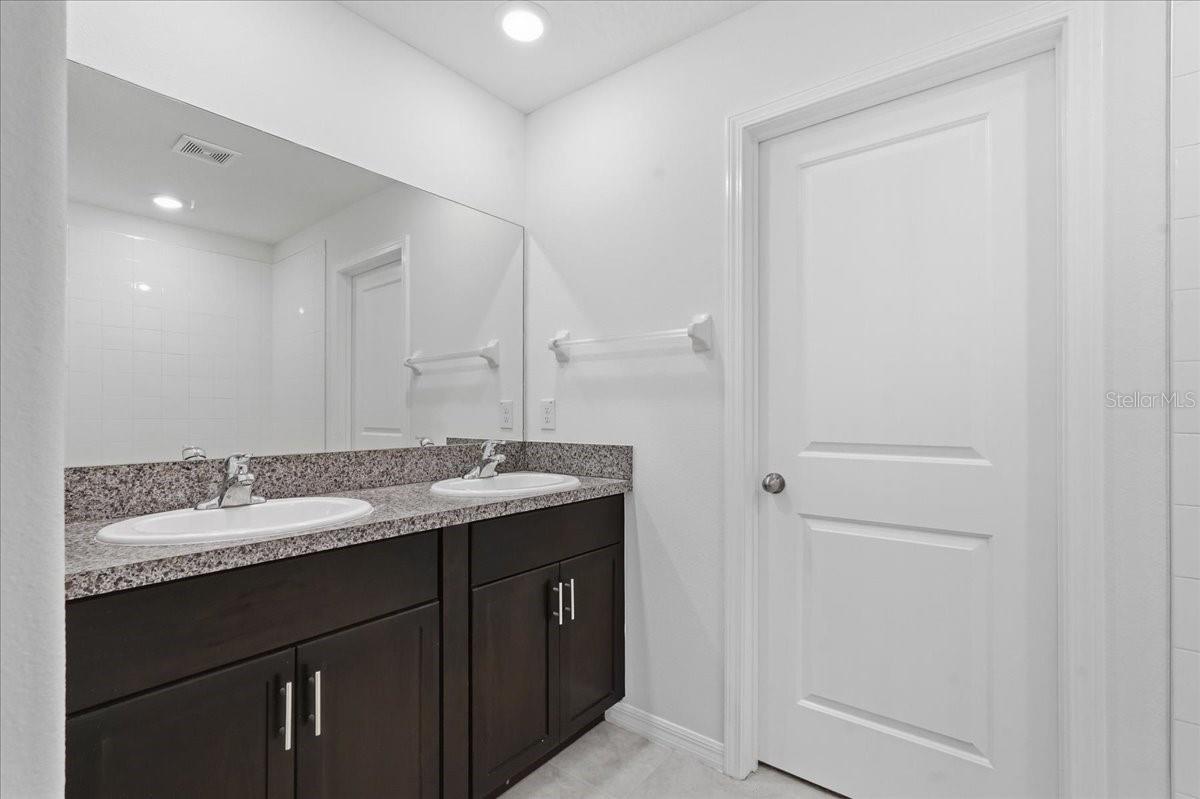 5224 WHITE CHICORY DR, APOLLO BEACH, FL, 33572