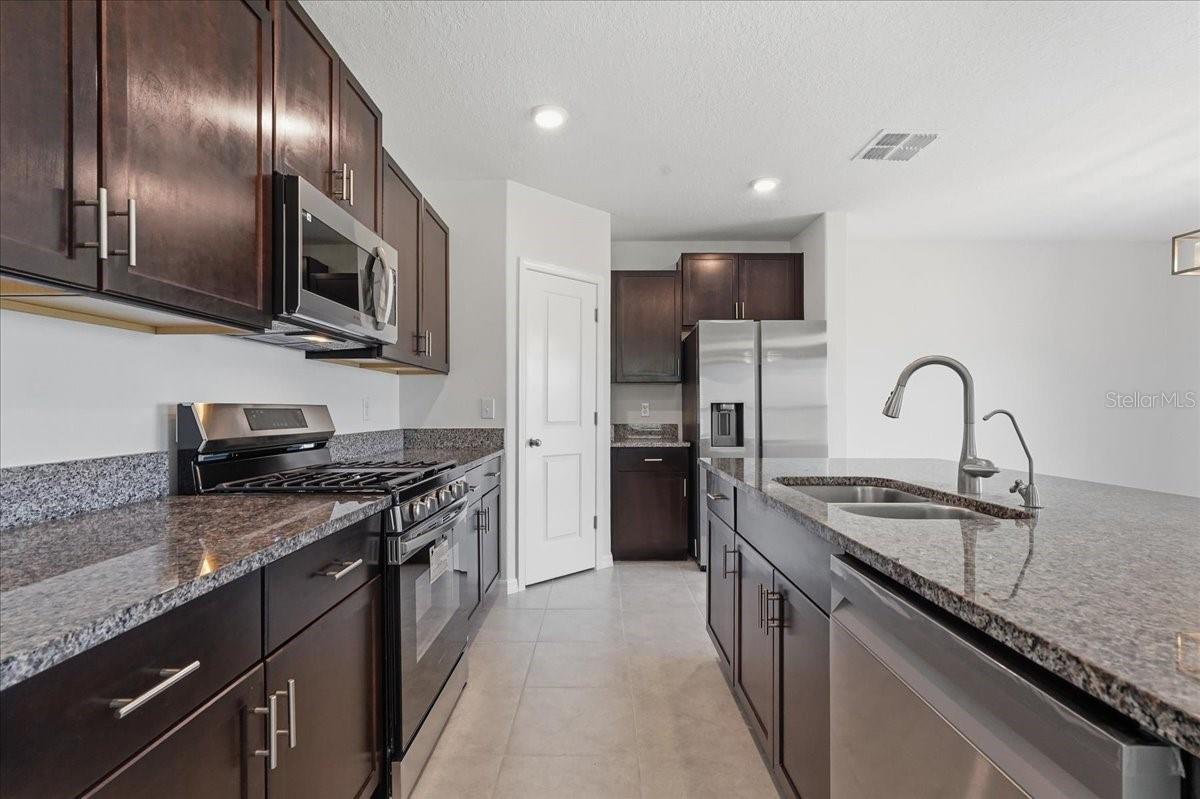 5224 WHITE CHICORY DR, APOLLO BEACH, FL, 33572