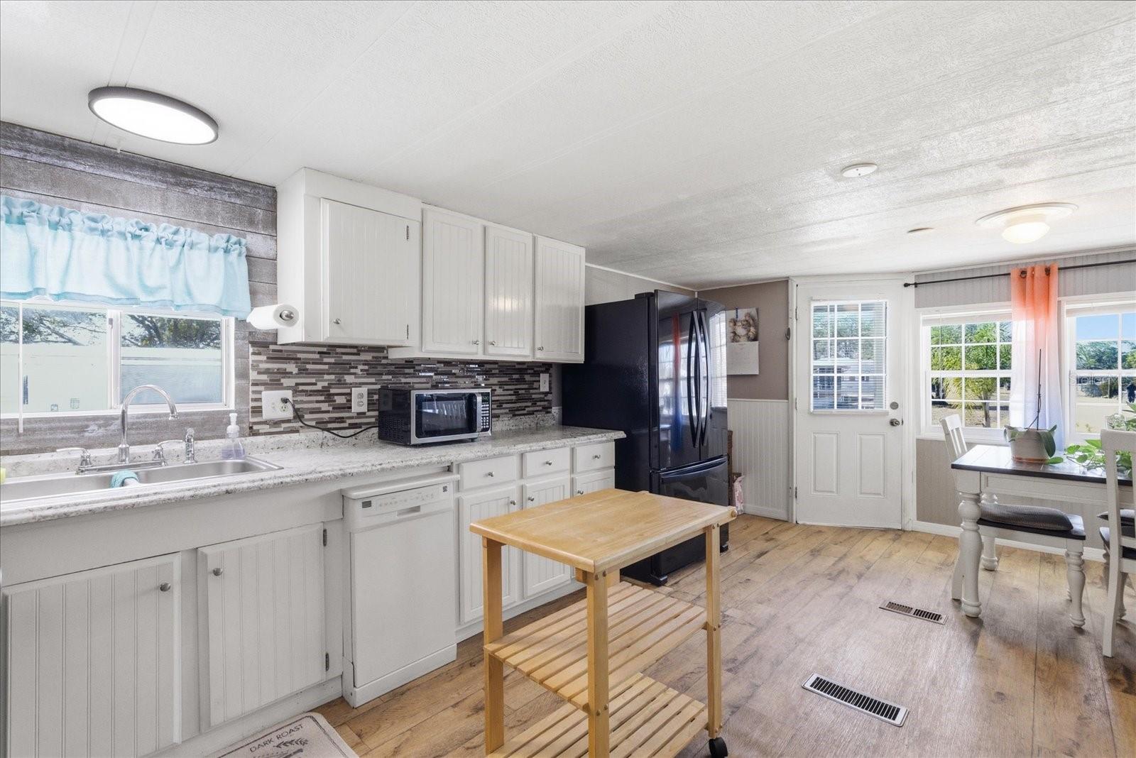 8012 MONTROSE AVE, BROOKSVILLE, FL, 34613