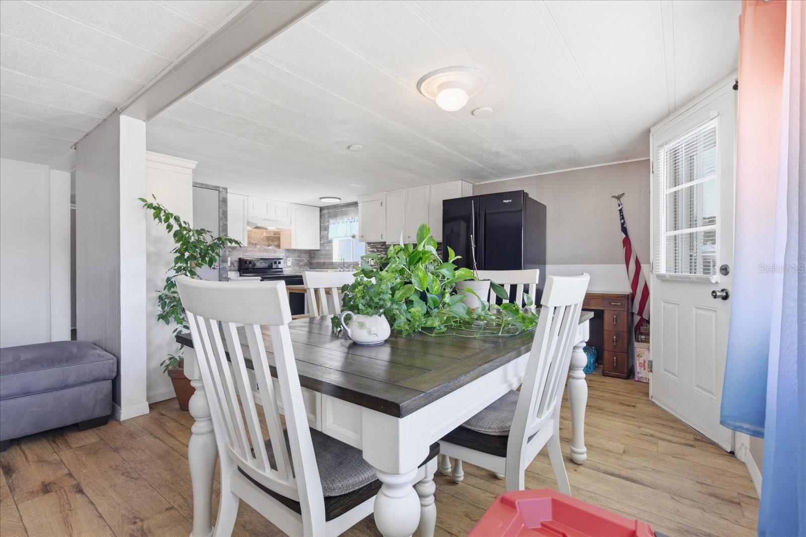 8012 MONTROSE AVE, BROOKSVILLE, FL, 34613