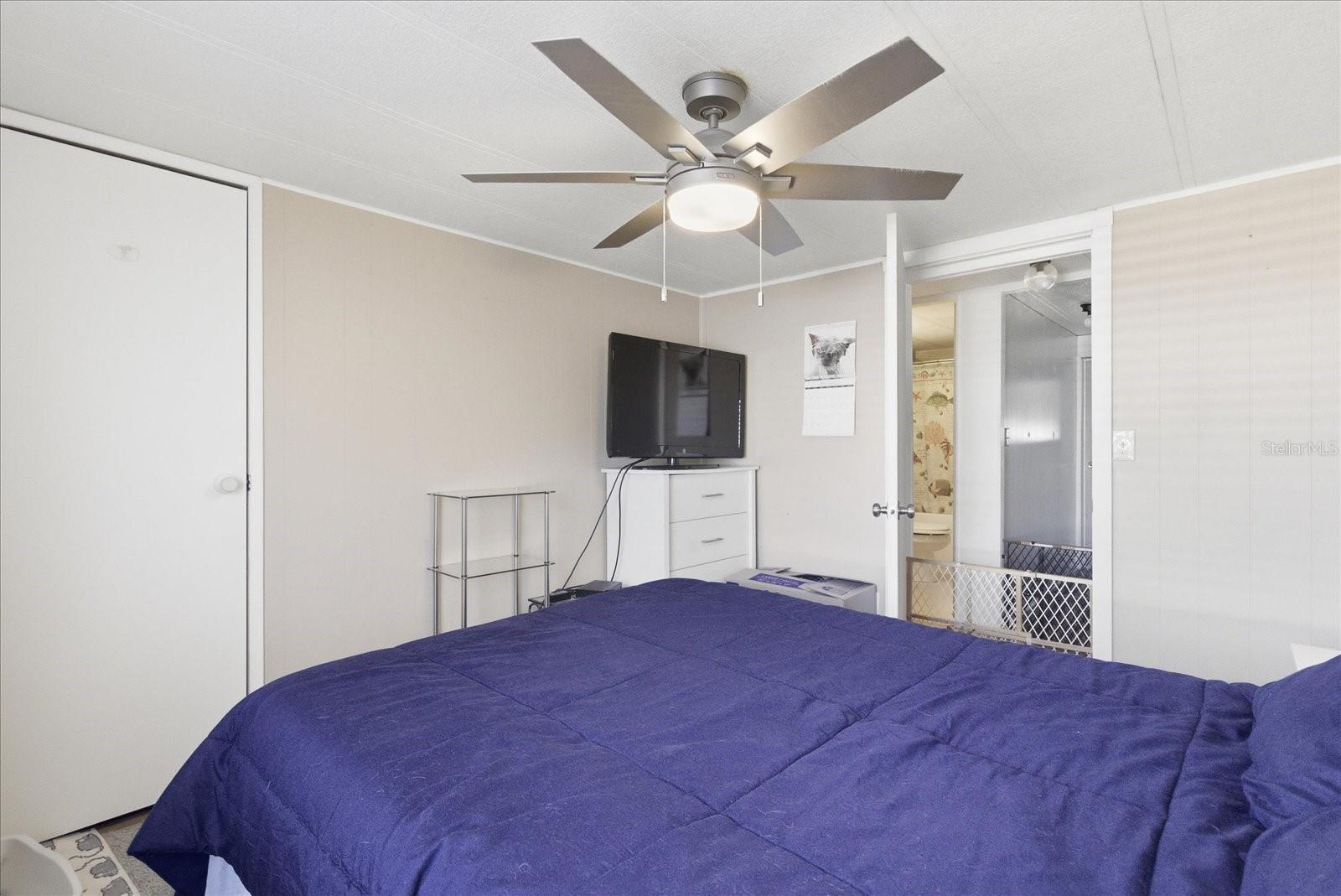 8012 MONTROSE AVE, BROOKSVILLE, FL, 34613