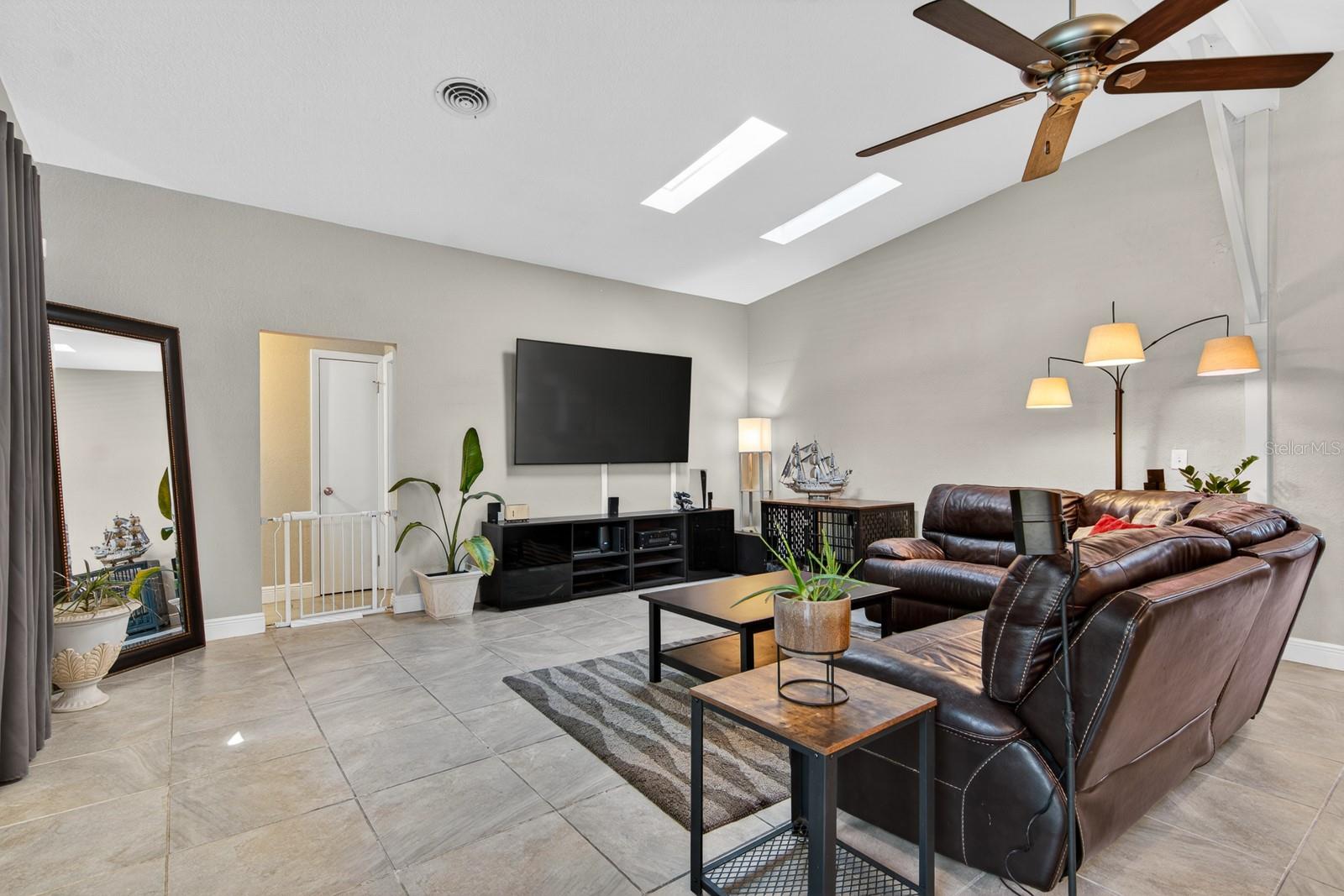 1424 S EVERGREEN AVE, CLEARWATER, FL, 33756