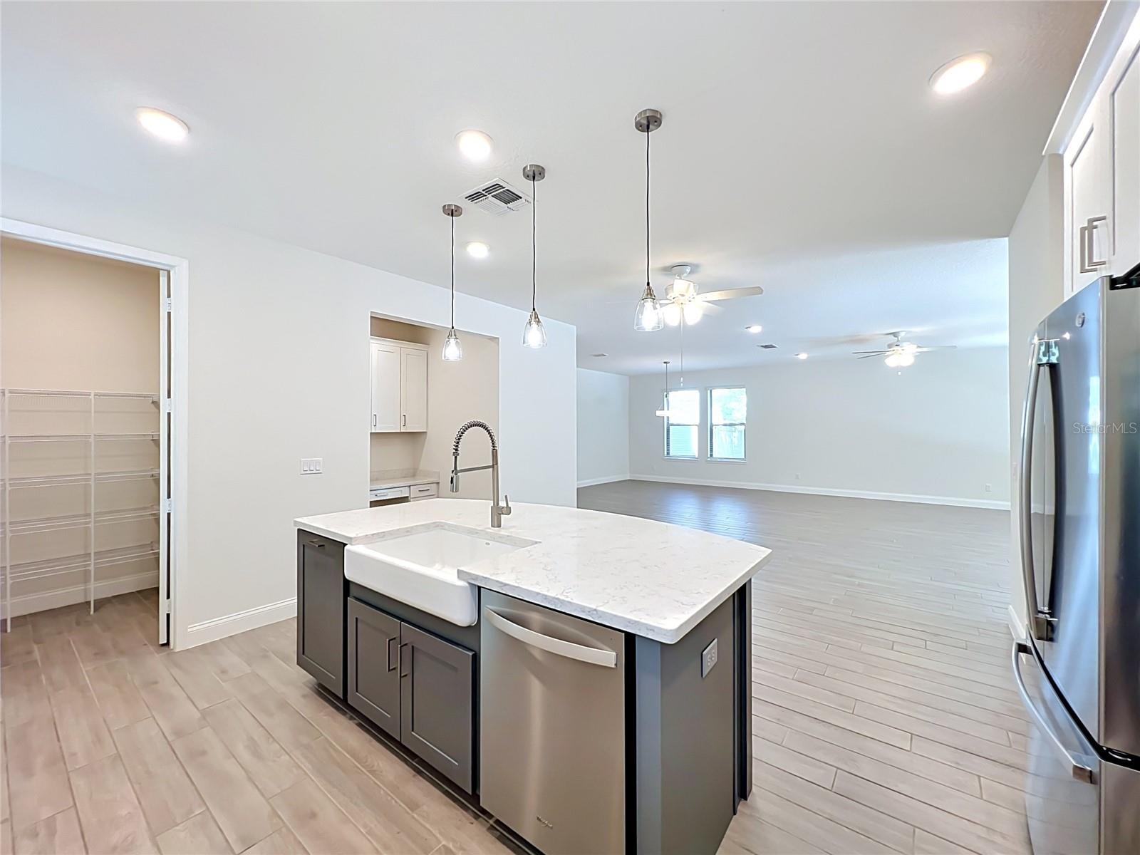 8409 VIVARO ISLE WAY, WINDERMERE, FL, 34786