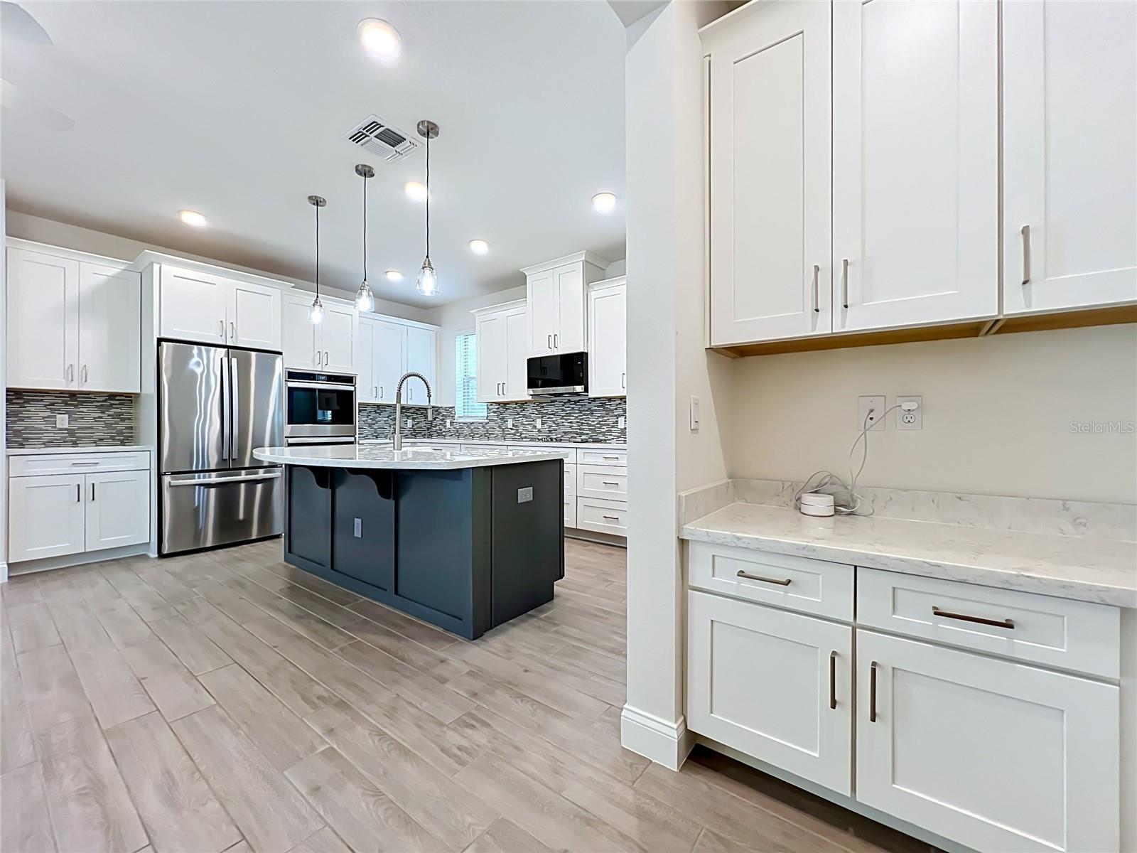 8409 VIVARO ISLE WAY, WINDERMERE, FL, 34786