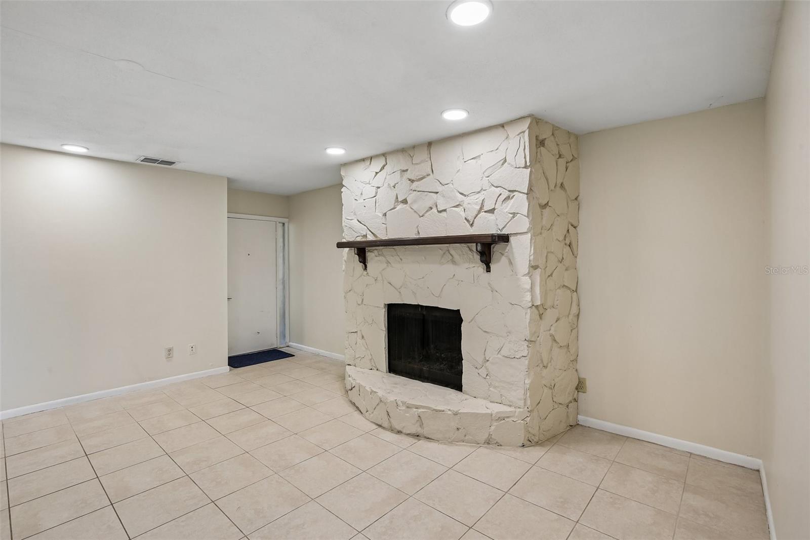 4828 GROVE POINT DR, TAMPA, FL, 33624