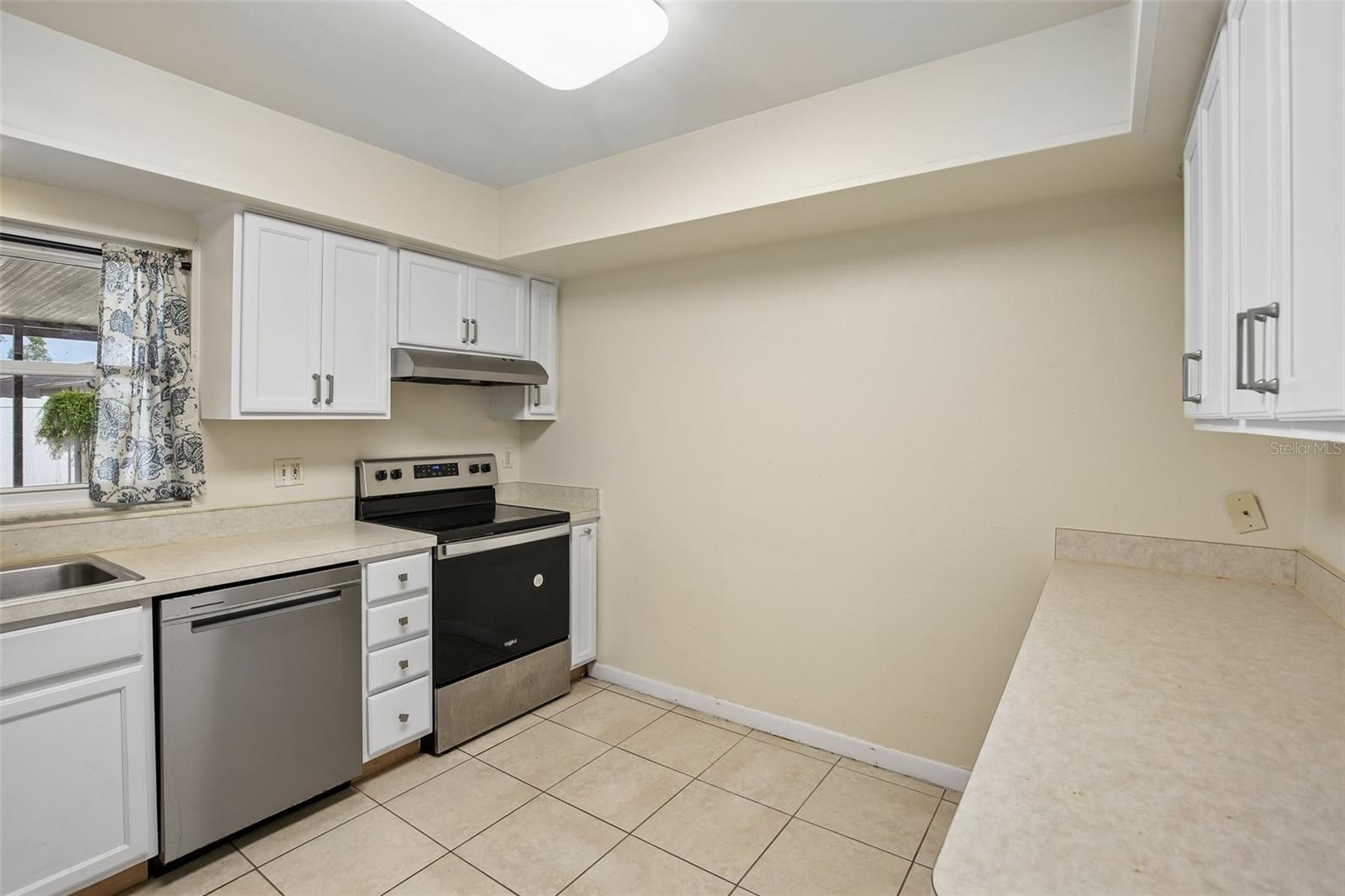 4828 GROVE POINT DR, TAMPA, FL, 33624