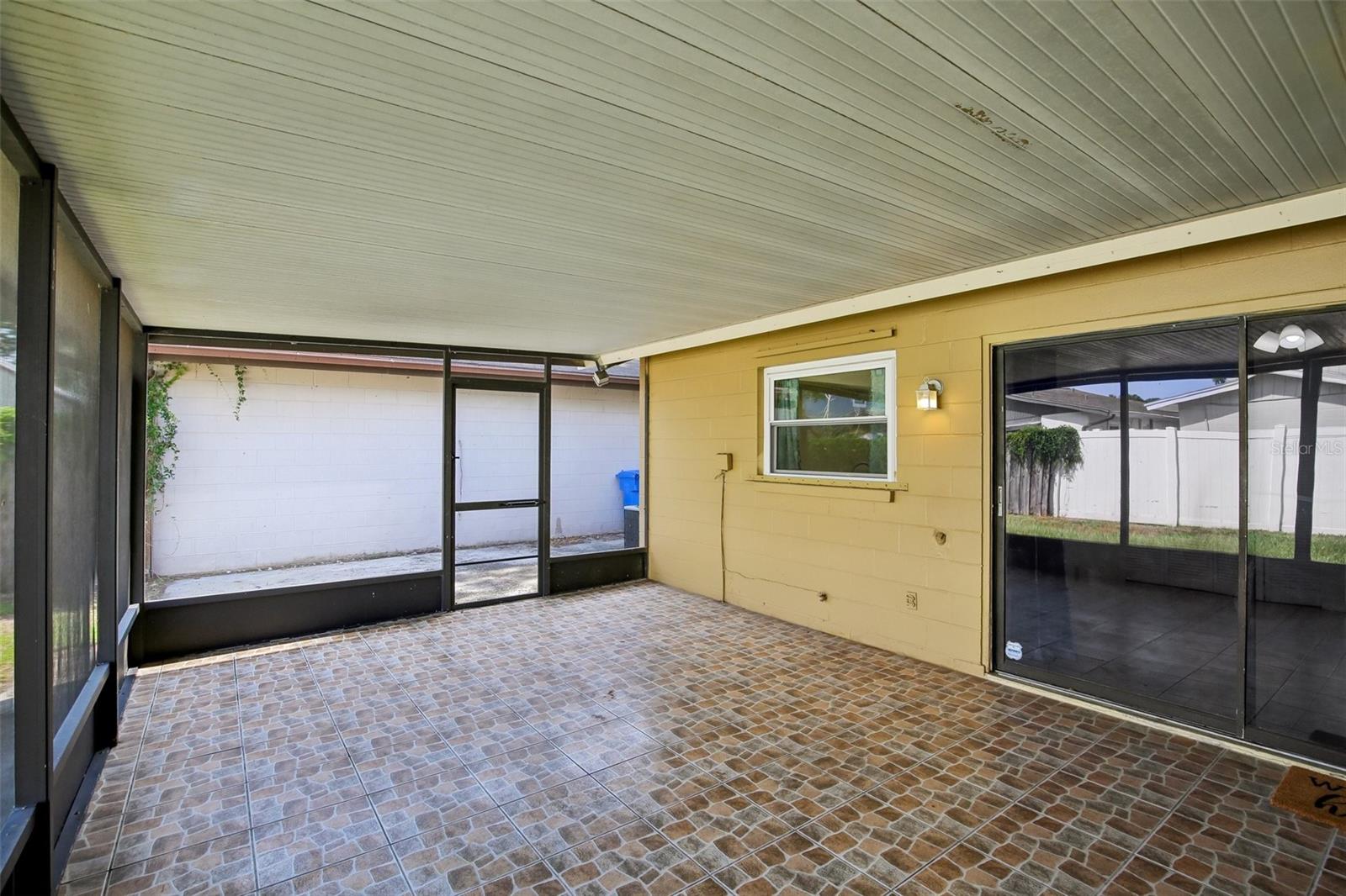4828 GROVE POINT DR, TAMPA, FL, 33624