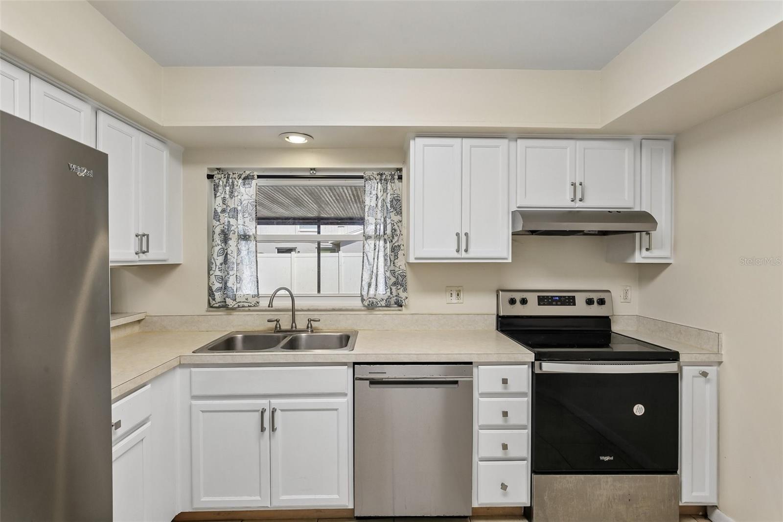 4828 GROVE POINT DR, TAMPA, FL, 33624