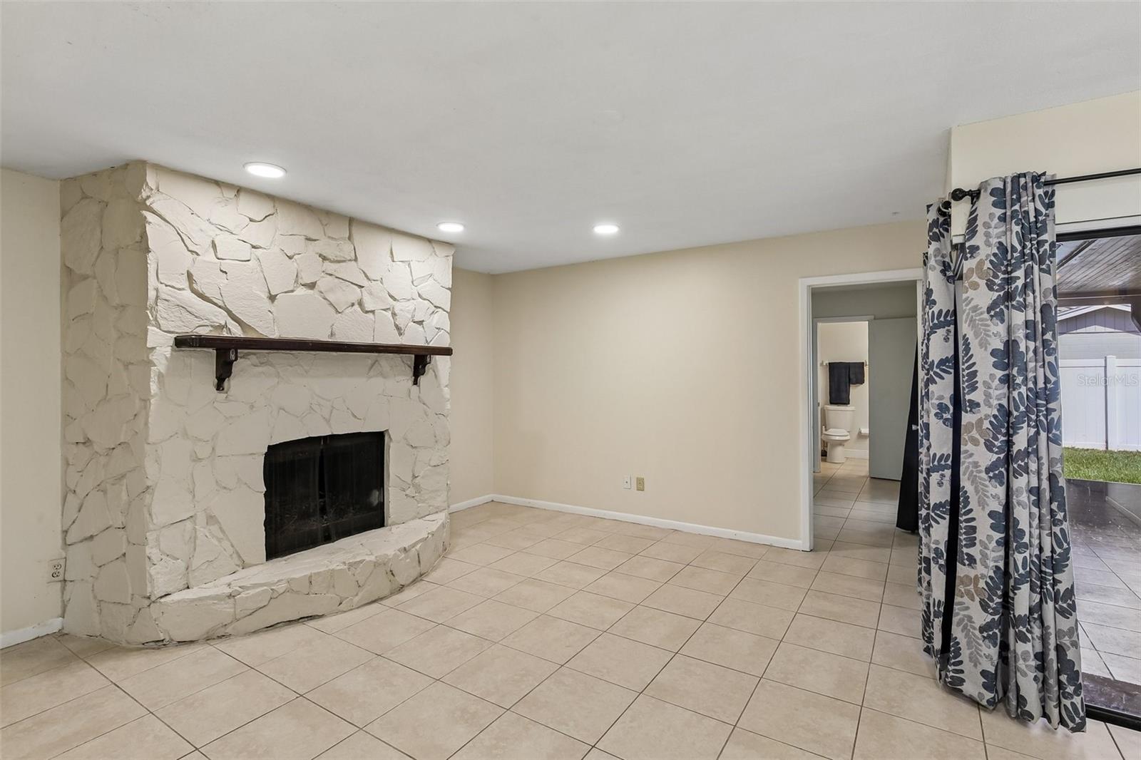 4828 GROVE POINT DR, TAMPA, FL, 33624