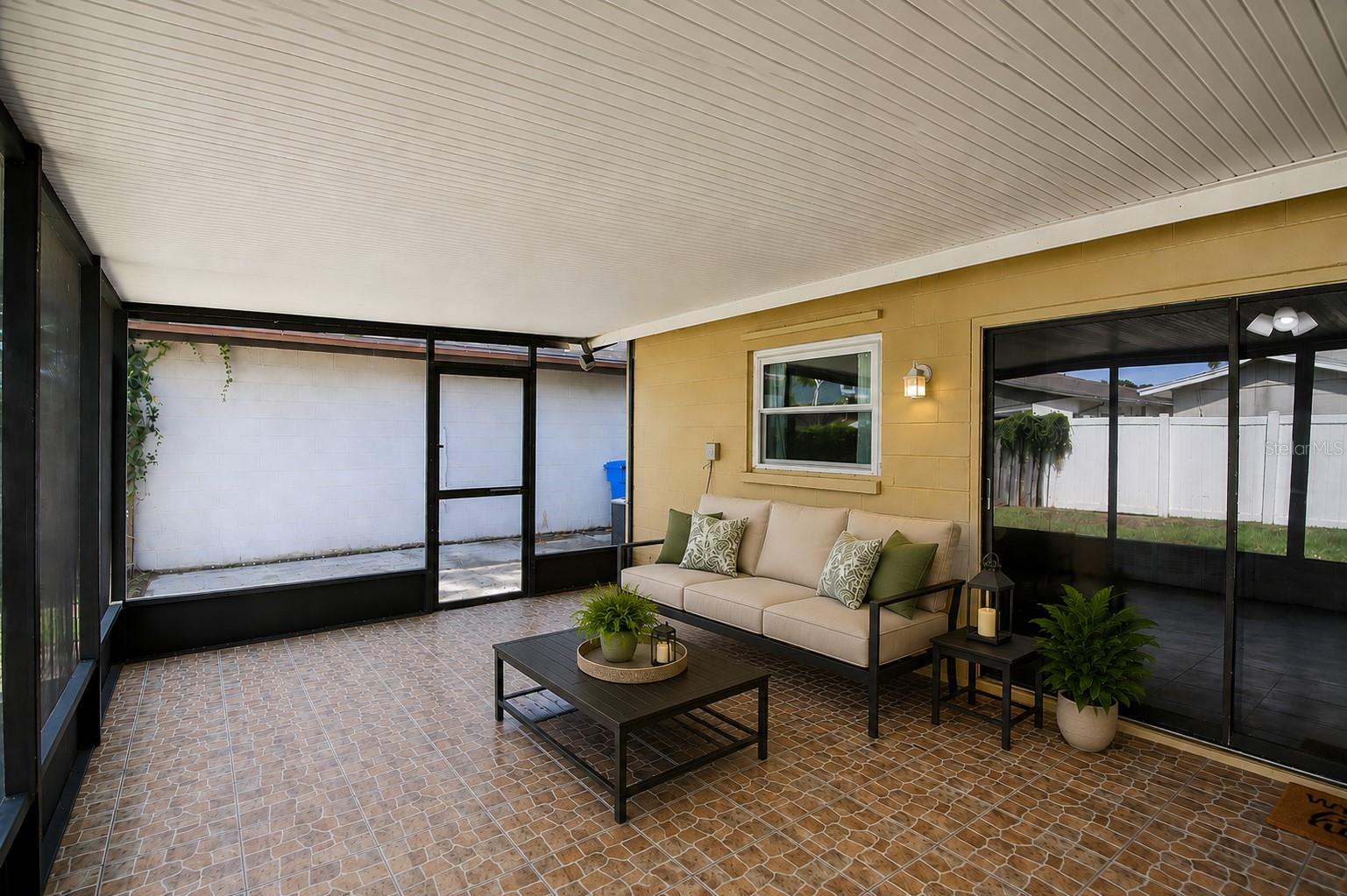 4828 GROVE POINT DR, TAMPA, FL, 33624