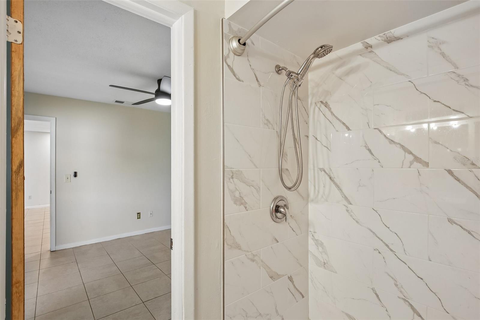 4828 GROVE POINT DR, TAMPA, FL, 33624