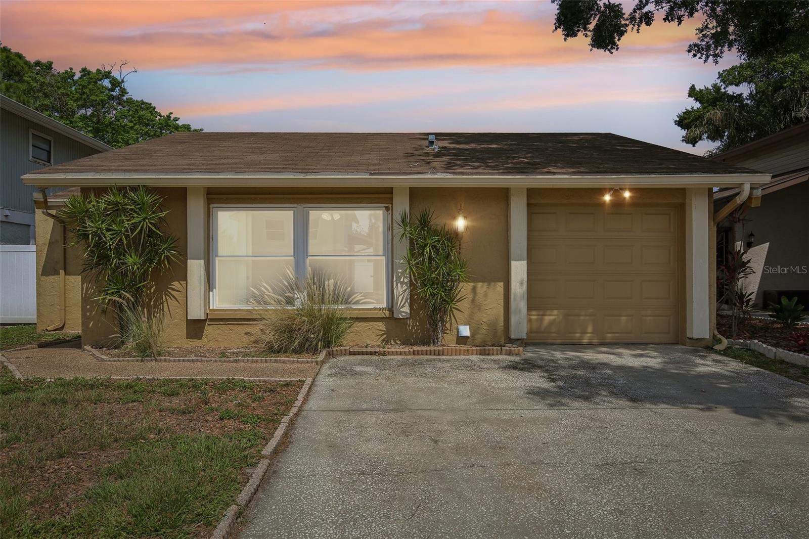 4828 GROVE POINT DR, TAMPA, FL, 33624