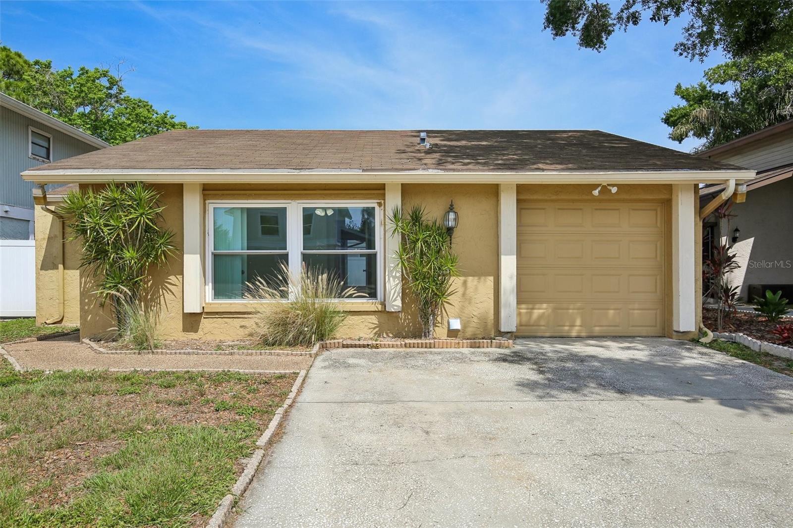4828 GROVE POINT DR, TAMPA, FL, 33624