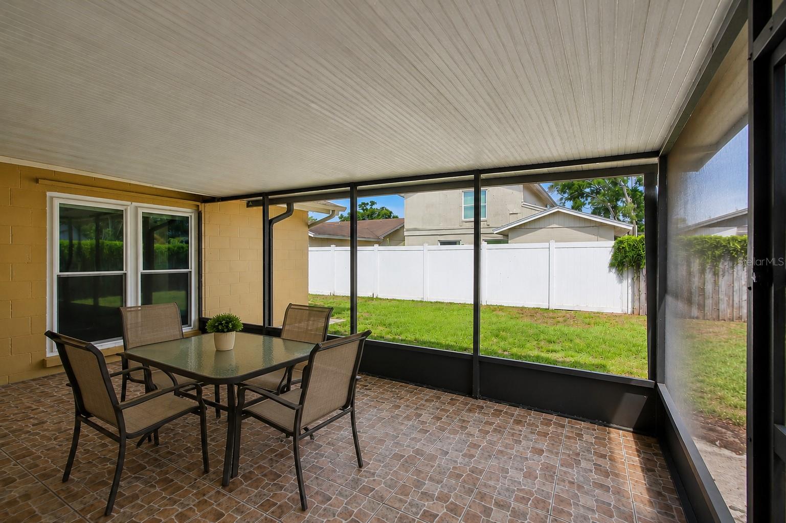4828 GROVE POINT DR, TAMPA, FL, 33624